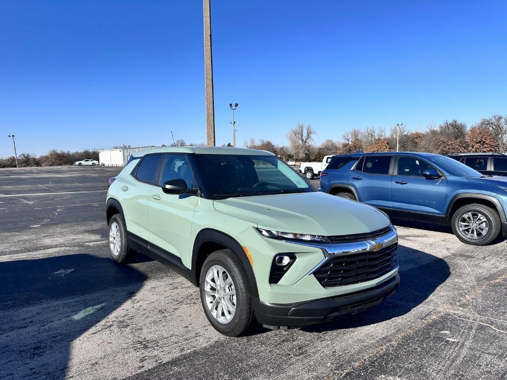 new 2025 Chevrolet TrailBlazer car, priced at $25,152