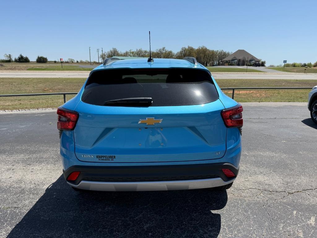 new 2025 Chevrolet Trax car, priced at $25,727