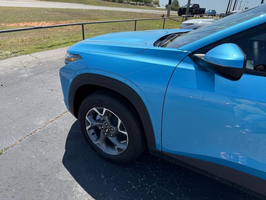 new 2025 Chevrolet Trax car, priced at $25,727