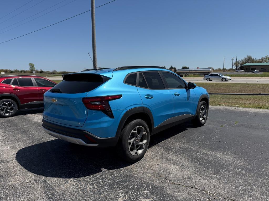 new 2025 Chevrolet Trax car, priced at $25,727