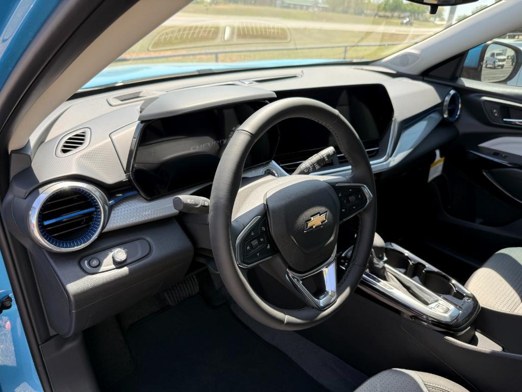 new 2025 Chevrolet Trax car, priced at $25,727