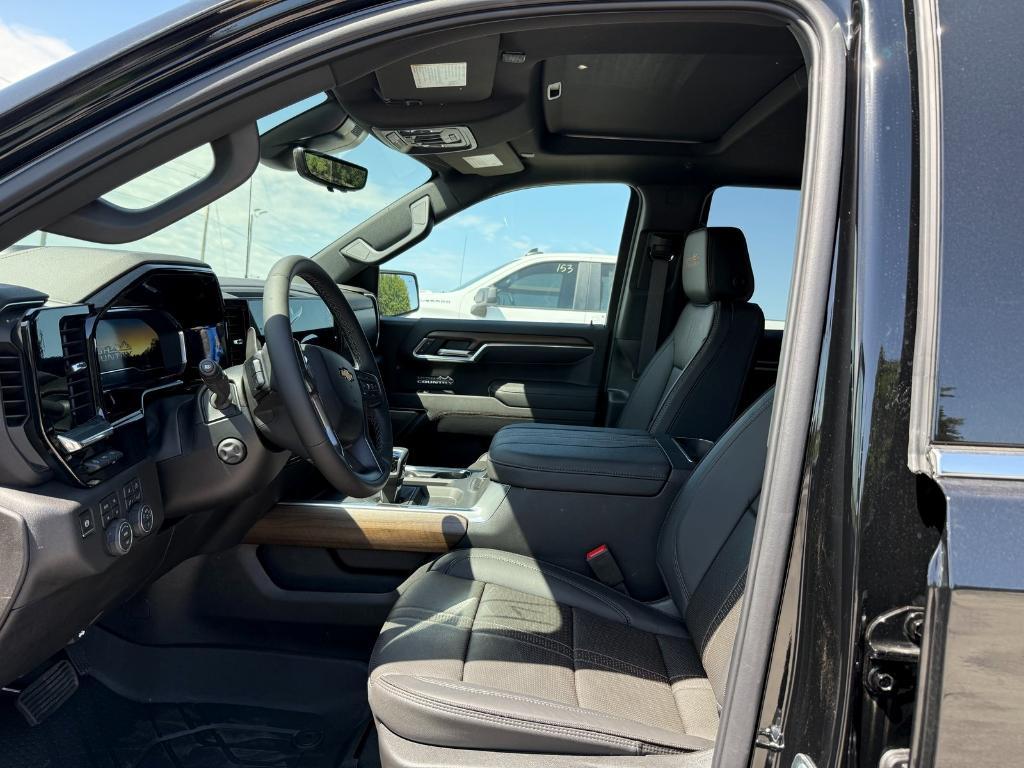 new 2025 Chevrolet Silverado 1500 car, priced at $70,305