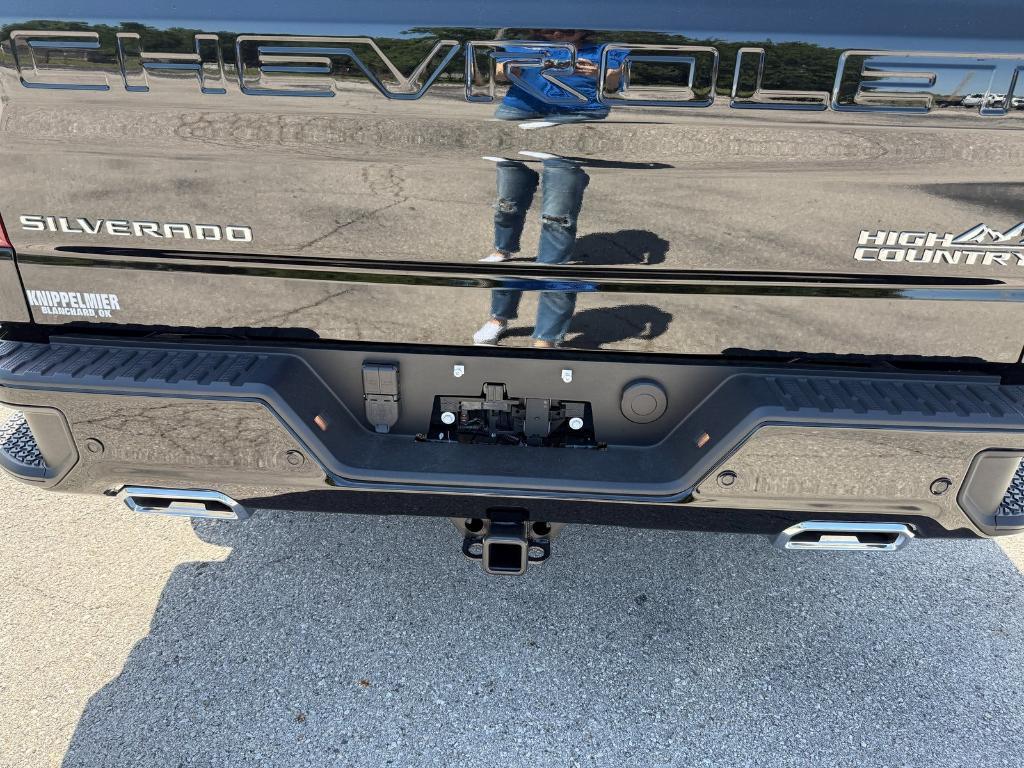 new 2025 Chevrolet Silverado 1500 car, priced at $70,305