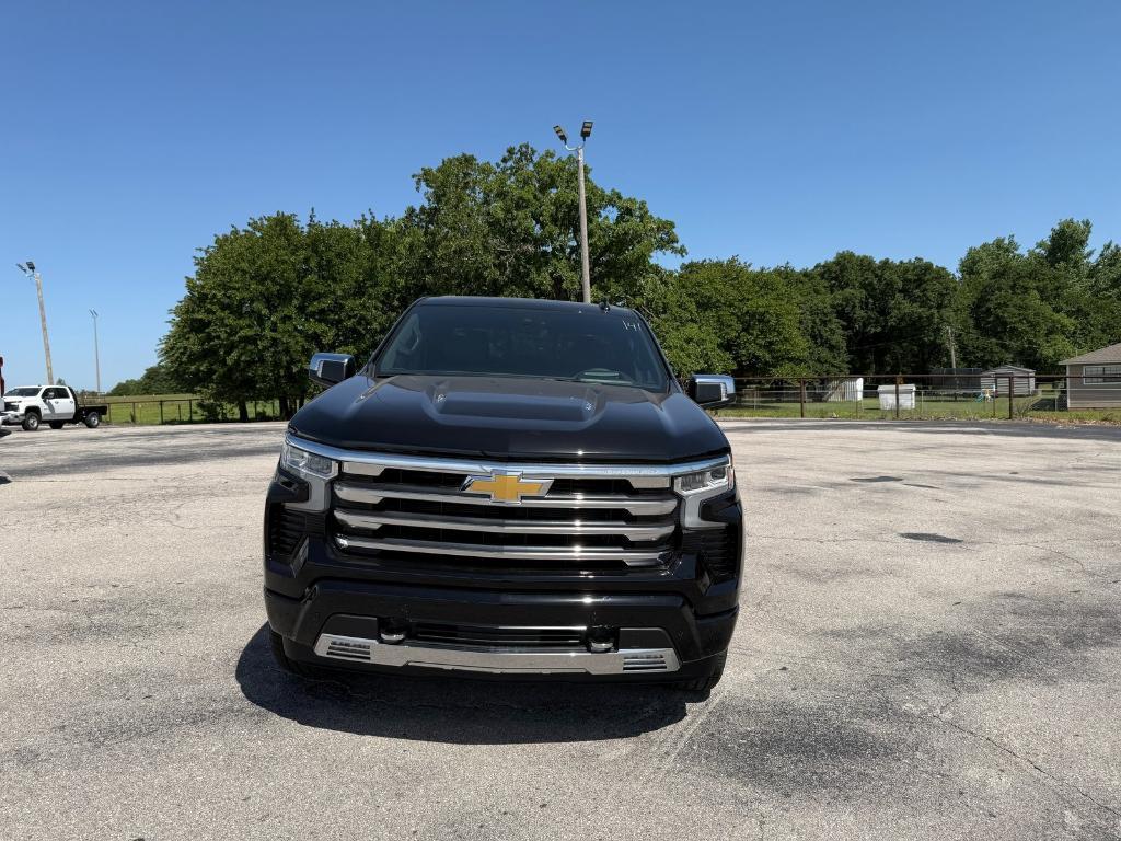 new 2025 Chevrolet Silverado 1500 car, priced at $70,305