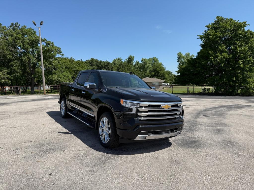 new 2025 Chevrolet Silverado 1500 car, priced at $70,305