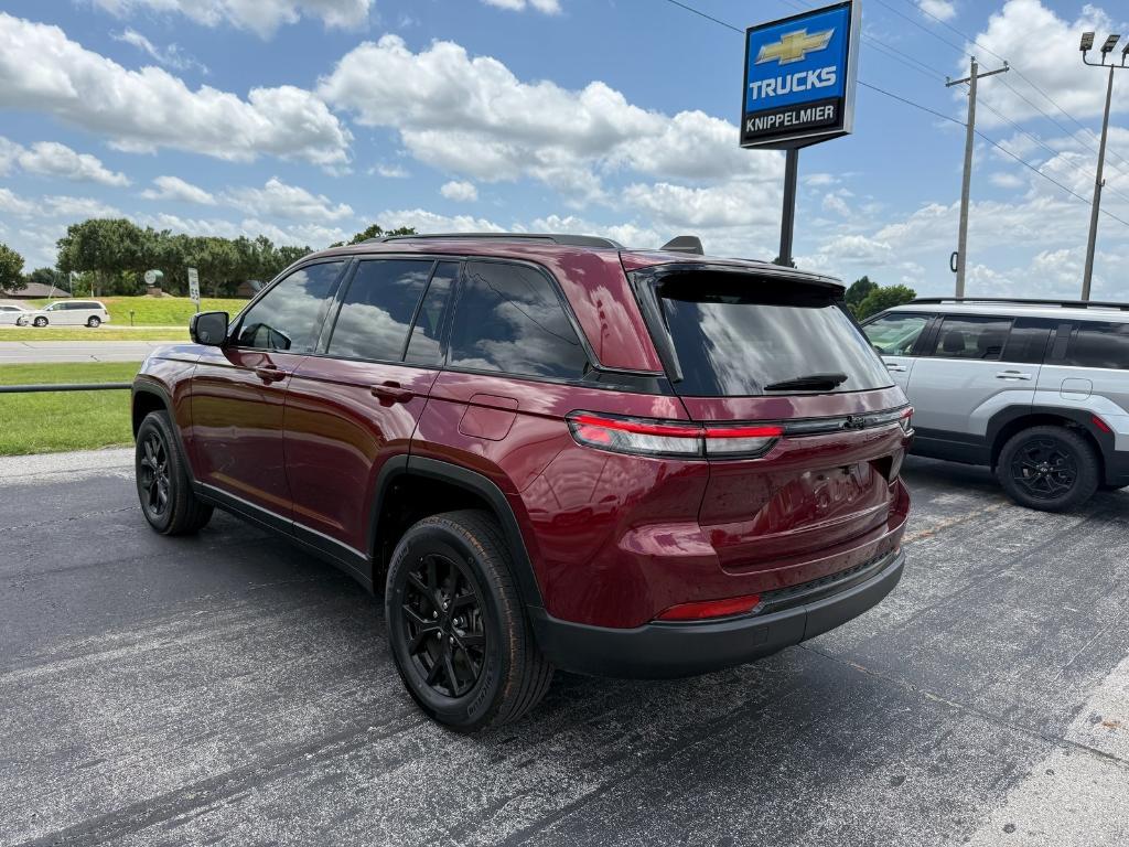 used 2022 Jeep Grand Cherokee car, priced at $31,976