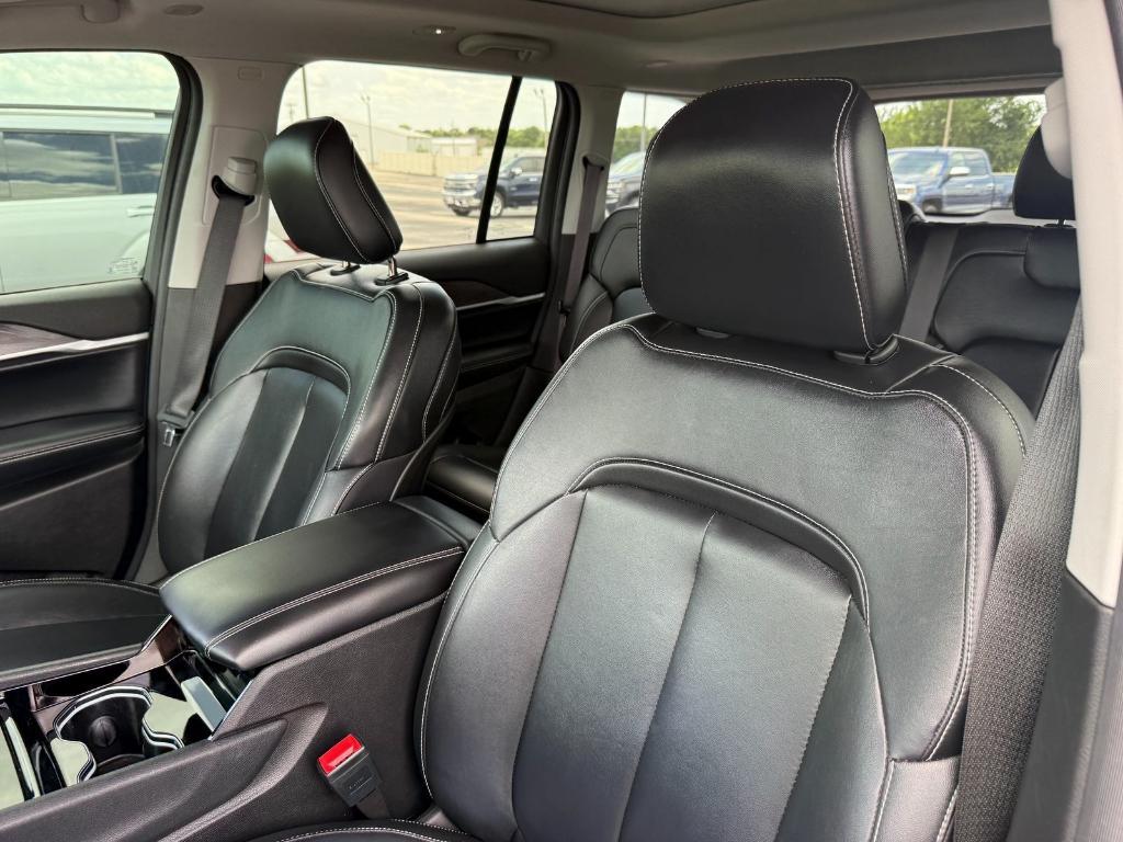 used 2022 Jeep Grand Cherokee car, priced at $31,976