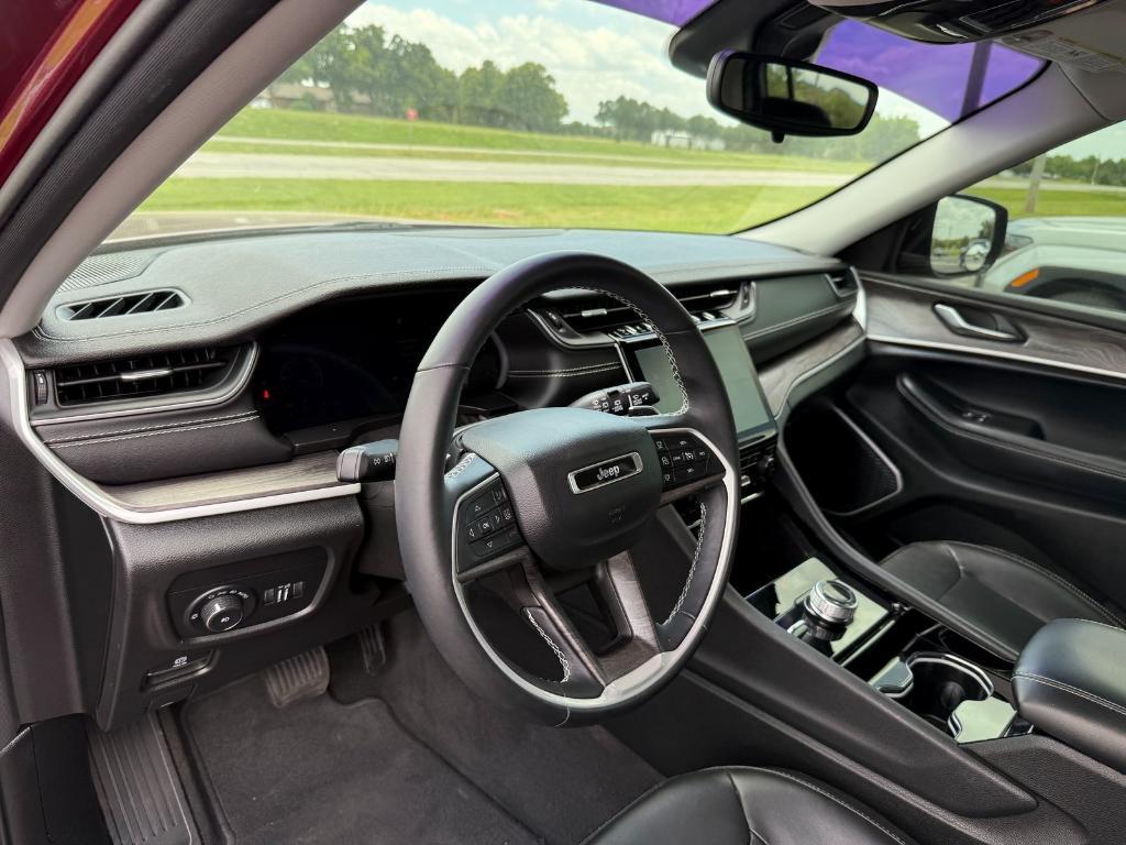 used 2022 Jeep Grand Cherokee car, priced at $31,976
