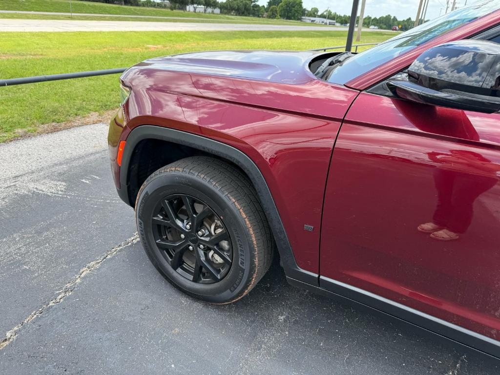 used 2022 Jeep Grand Cherokee car, priced at $31,976