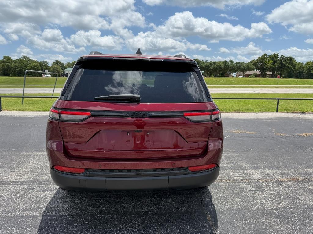 used 2022 Jeep Grand Cherokee car, priced at $31,976