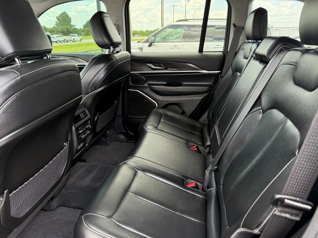 used 2022 Jeep Grand Cherokee car, priced at $31,976