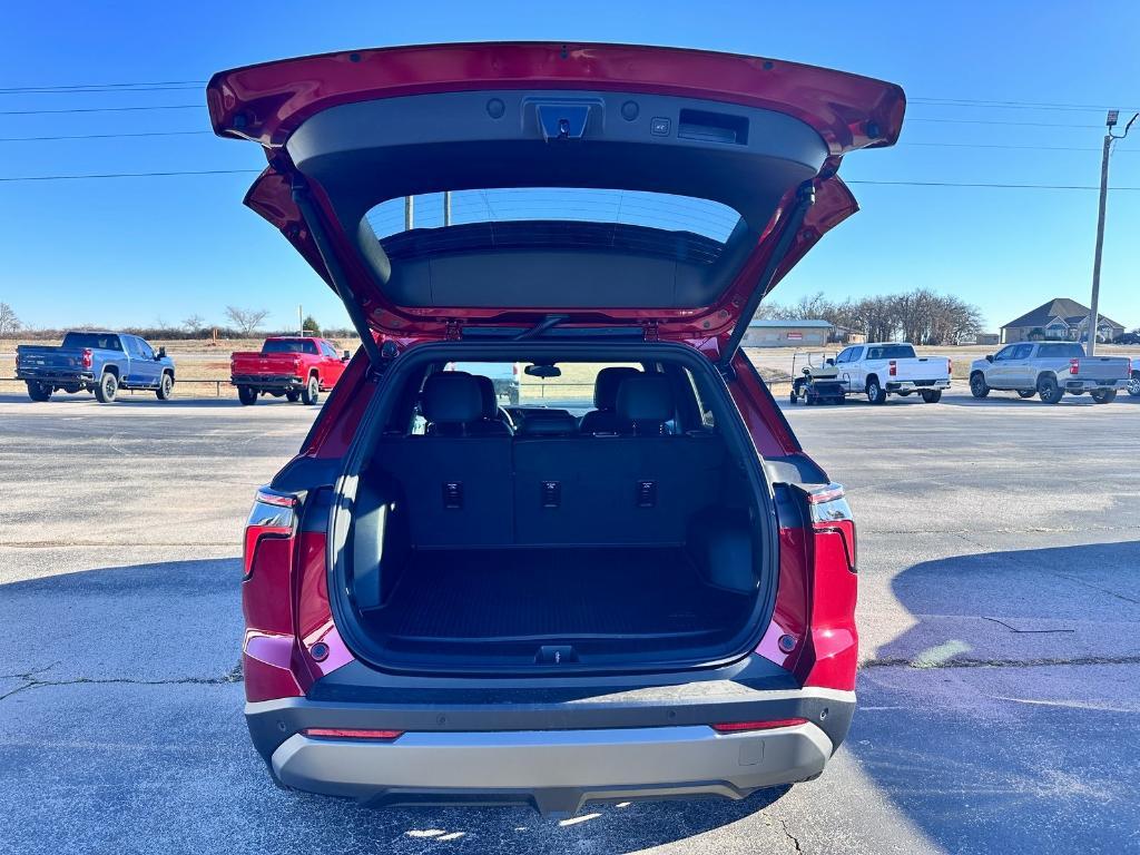 new 2025 Chevrolet Equinox car, priced at $33,050