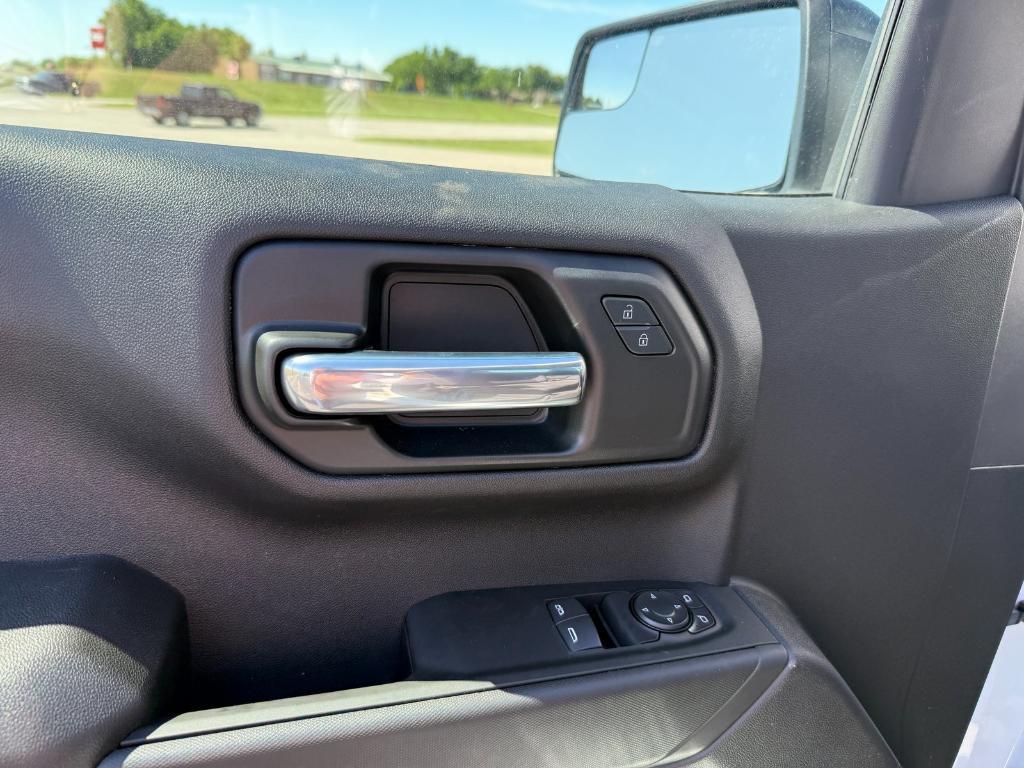 new 2025 Chevrolet Silverado 1500 car, priced at $35,752