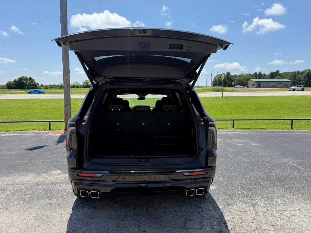 new 2025 Chevrolet Traverse car, priced at $58,019