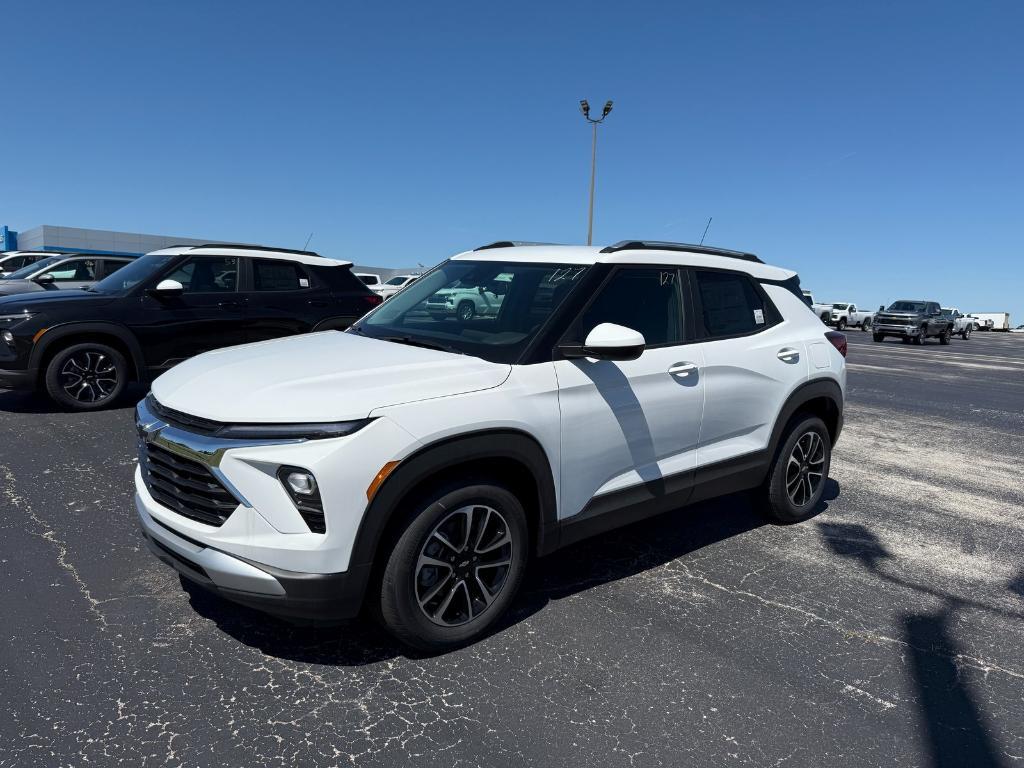 new 2025 Chevrolet TrailBlazer car, priced at $26,731