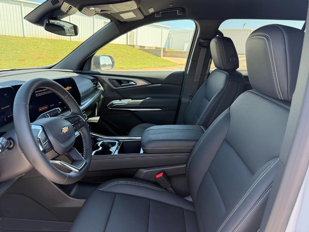 new 2026 Chevrolet Traverse car, priced at $44,468