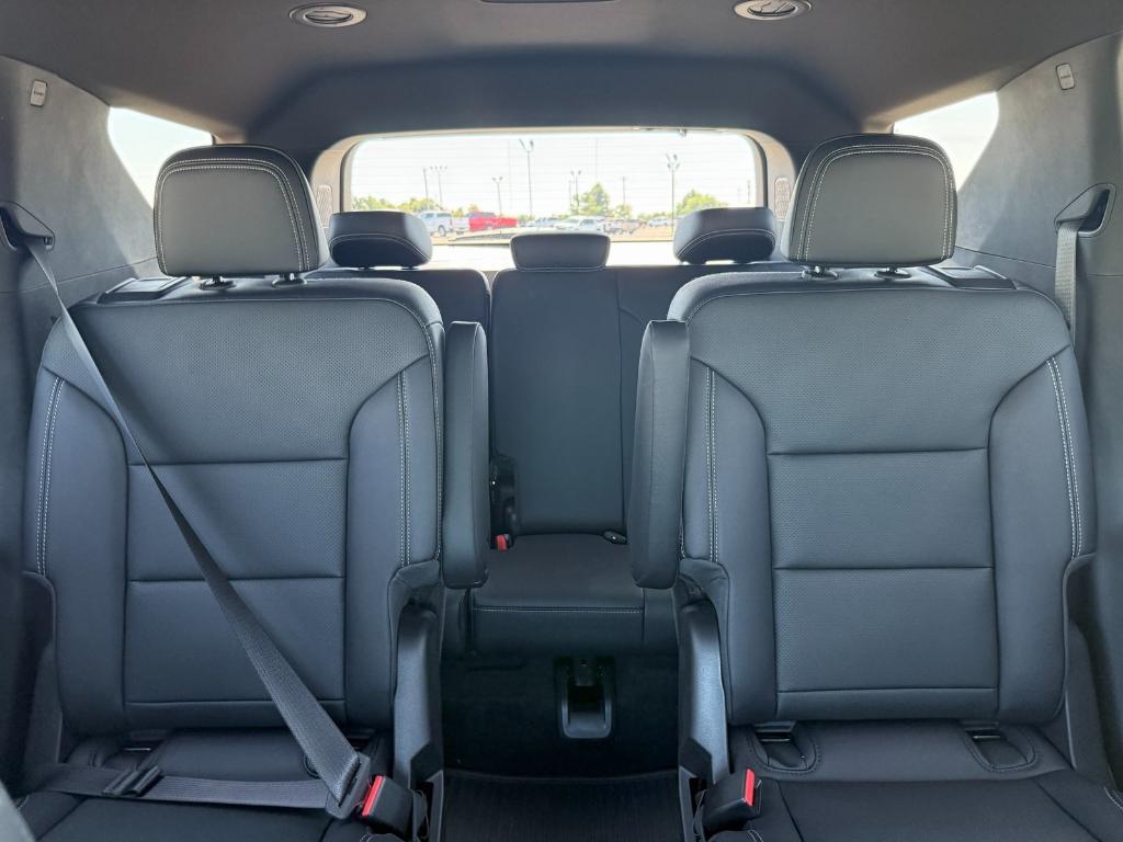 new 2026 Chevrolet Traverse car, priced at $44,468