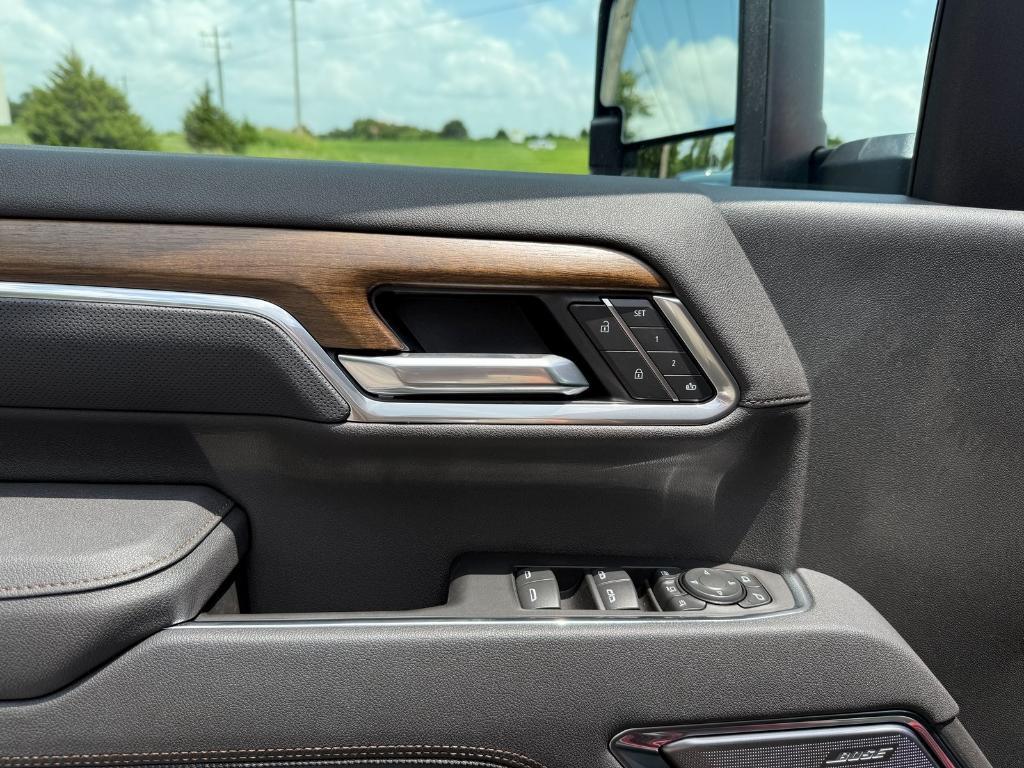 new 2025 Chevrolet Silverado 2500 car, priced at $86,010