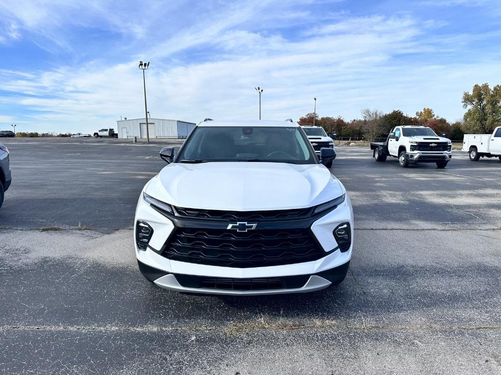 new 2025 Chevrolet Blazer car, priced at $36,604