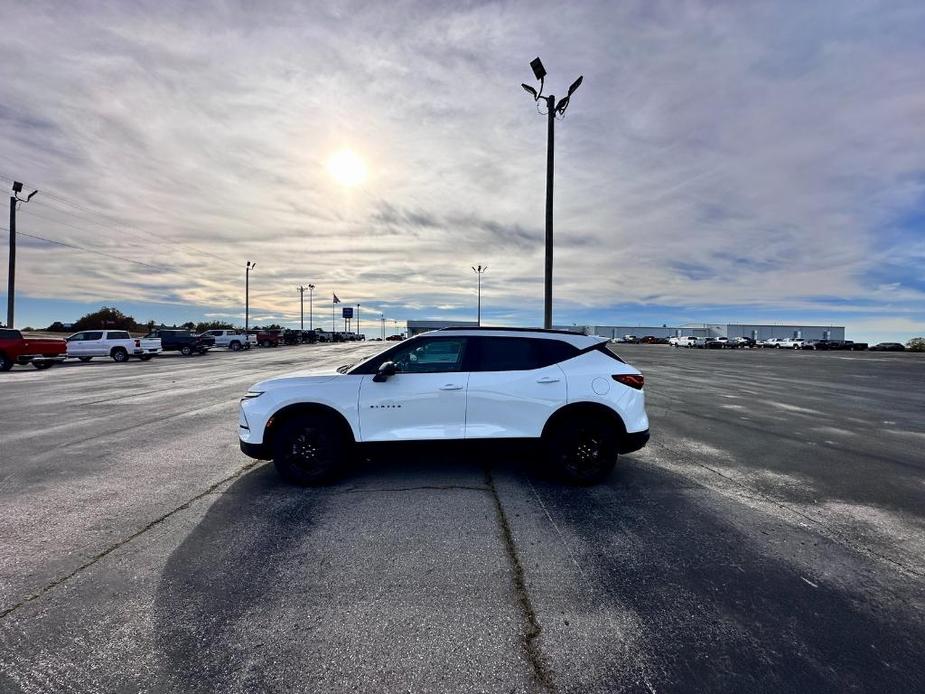 new 2025 Chevrolet Blazer car, priced at $36,604