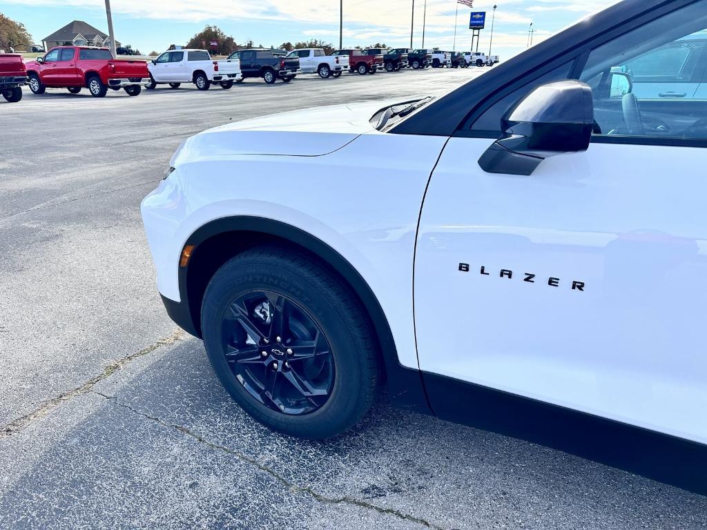 new 2025 Chevrolet Blazer car, priced at $36,604