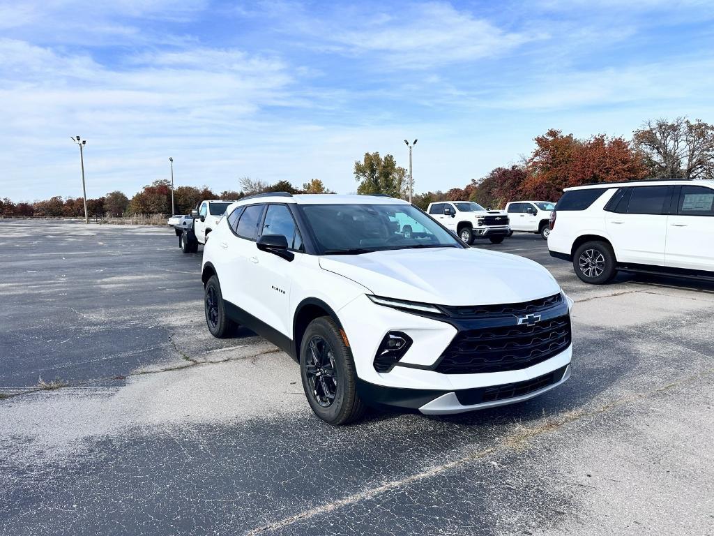 new 2025 Chevrolet Blazer car, priced at $36,604