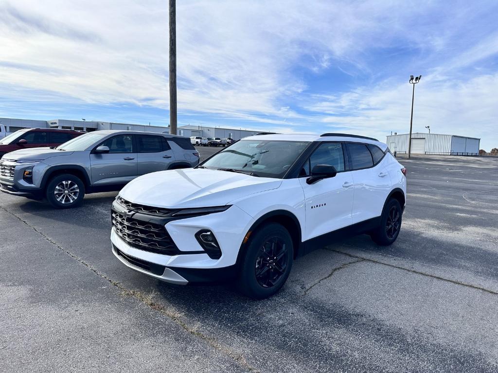 new 2025 Chevrolet Blazer car, priced at $36,604