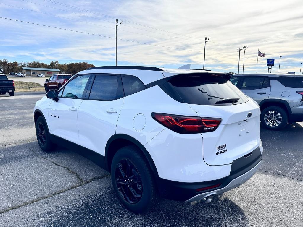 new 2025 Chevrolet Blazer car, priced at $36,604