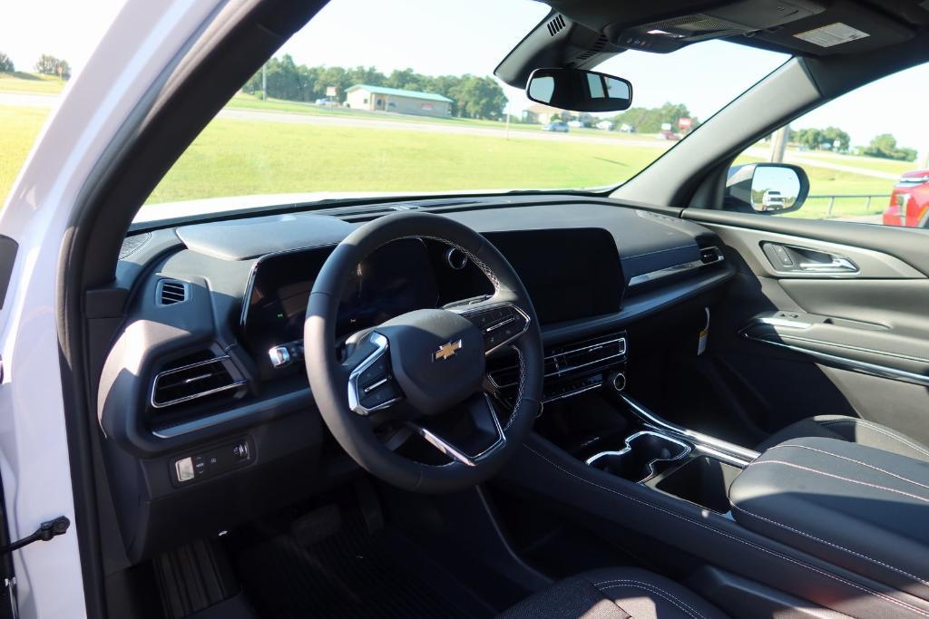 new 2026 Chevrolet Traverse car, priced at $42,378