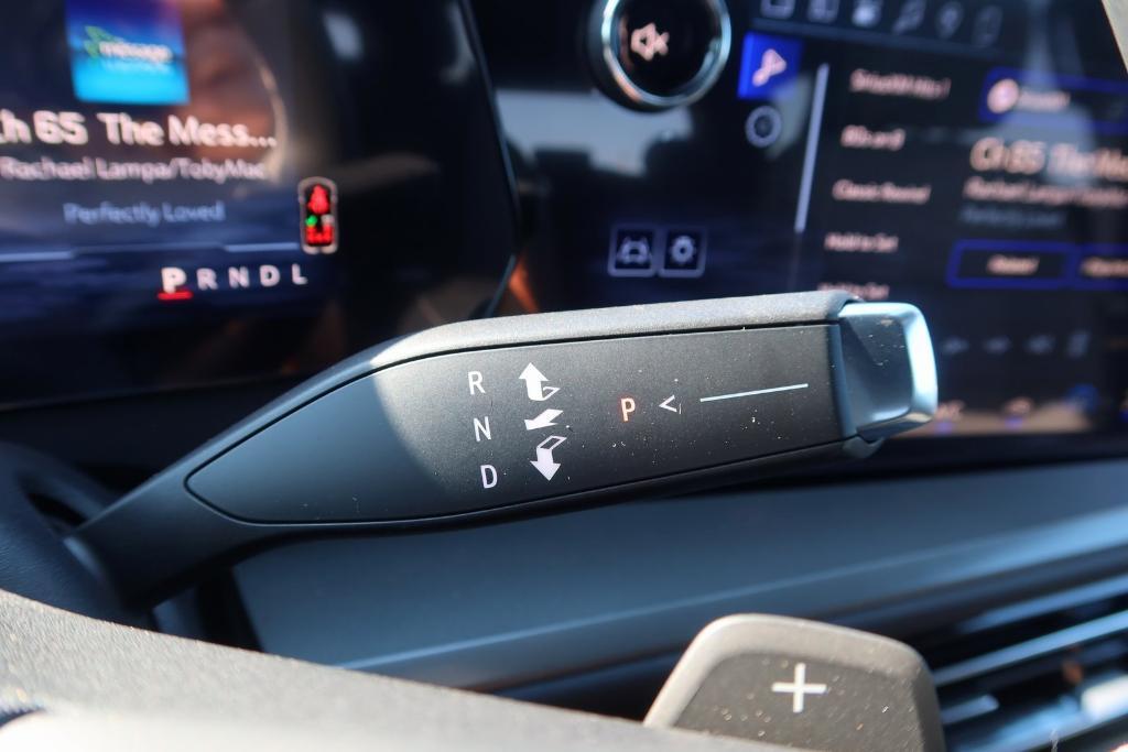 new 2026 Chevrolet Traverse car, priced at $42,378