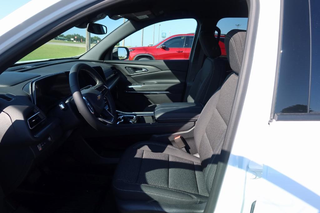 new 2026 Chevrolet Traverse car, priced at $42,378