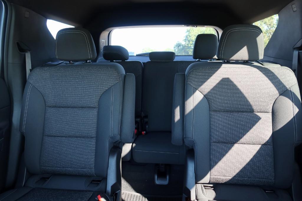 new 2026 Chevrolet Traverse car, priced at $42,378