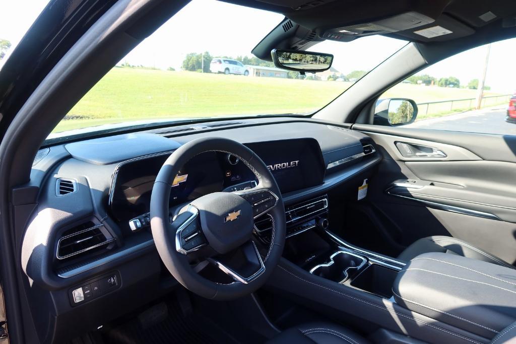 new 2026 Chevrolet Traverse car, priced at $44,099