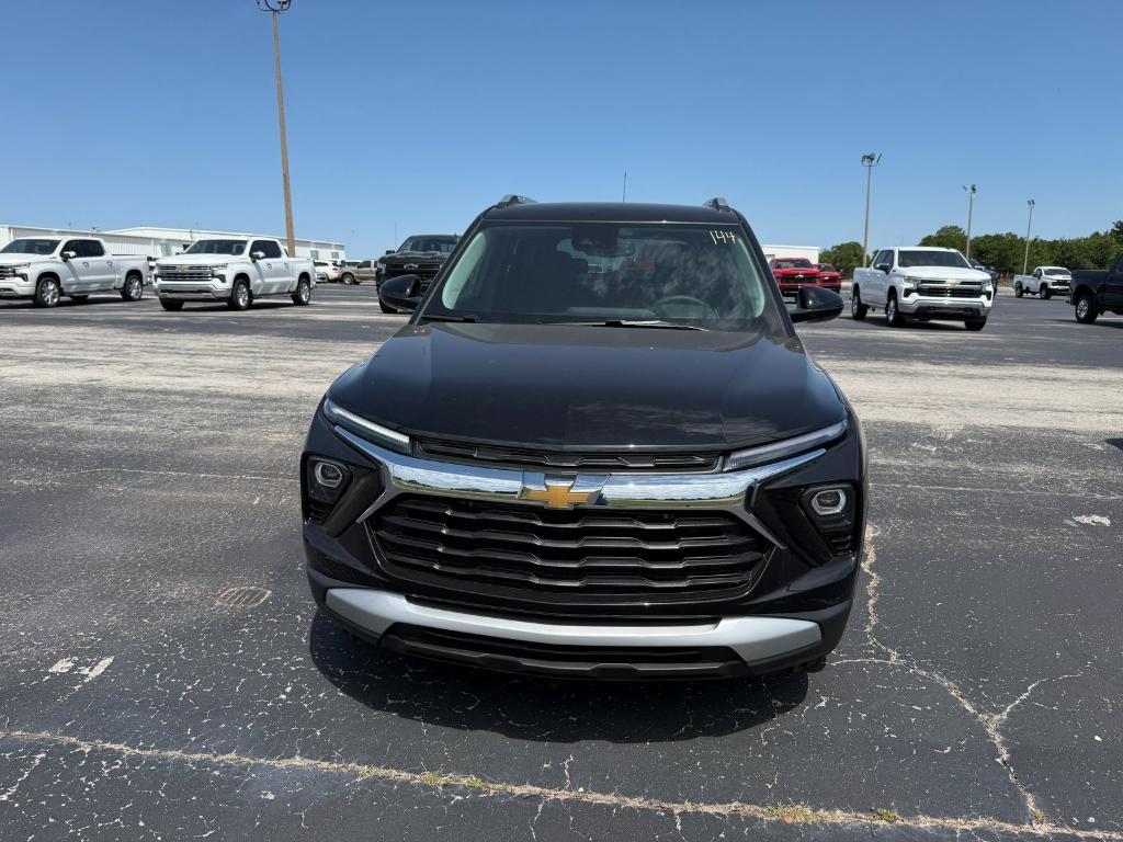 new 2025 Chevrolet TrailBlazer car, priced at $27,886