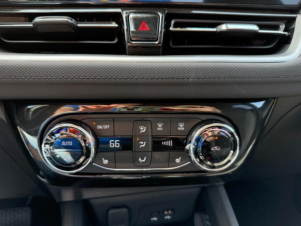 new 2025 Chevrolet TrailBlazer car, priced at $27,886