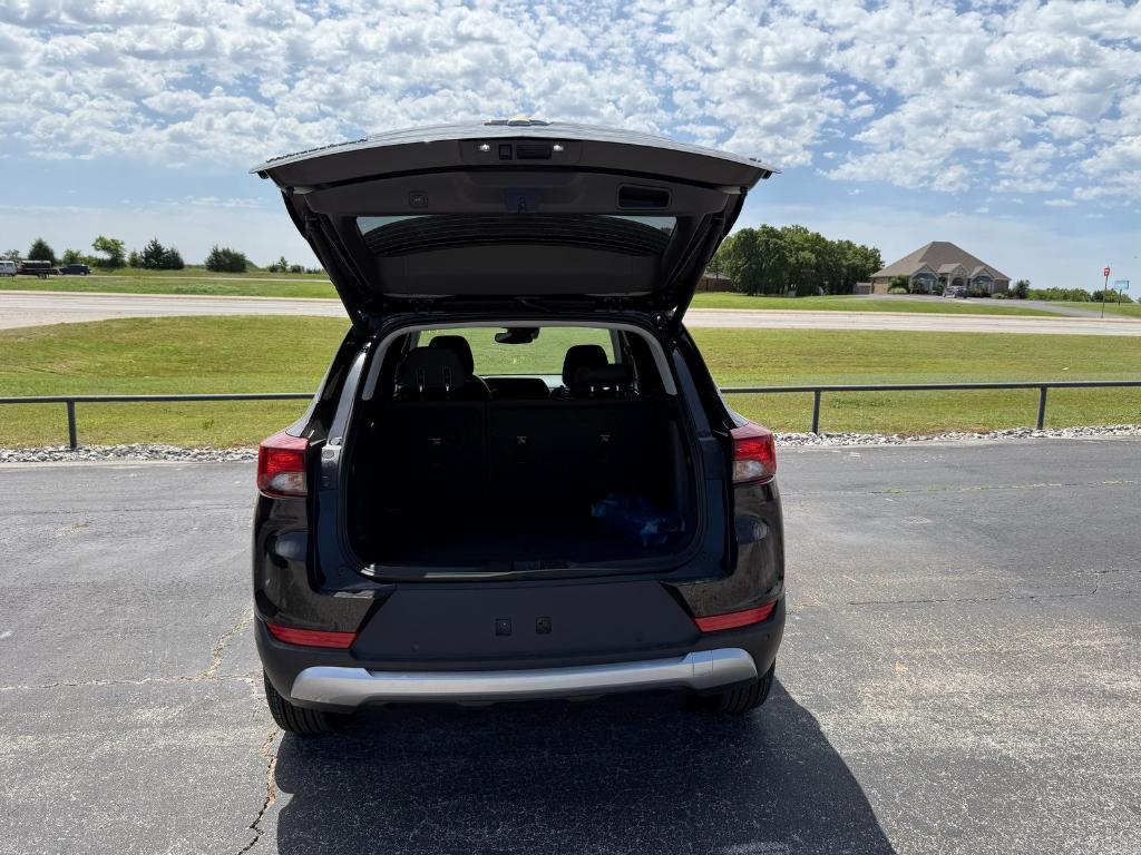new 2025 Chevrolet TrailBlazer car, priced at $27,886