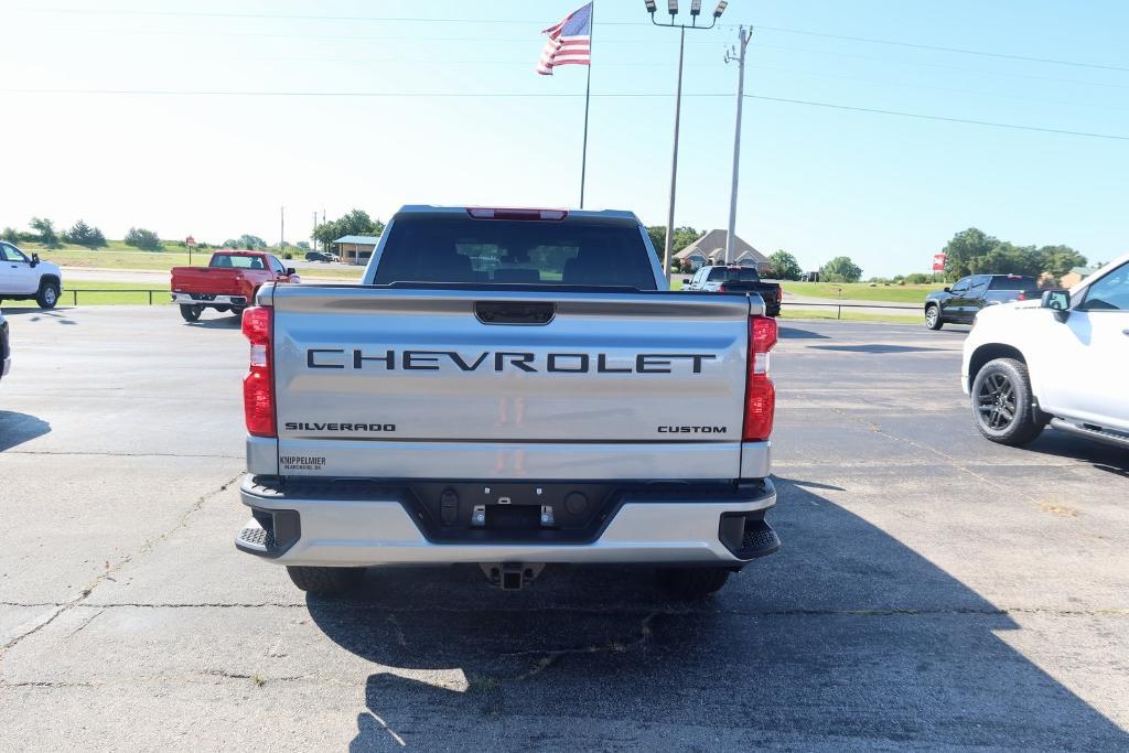 new 2025 Chevrolet Silverado 1500 car, priced at $42,722