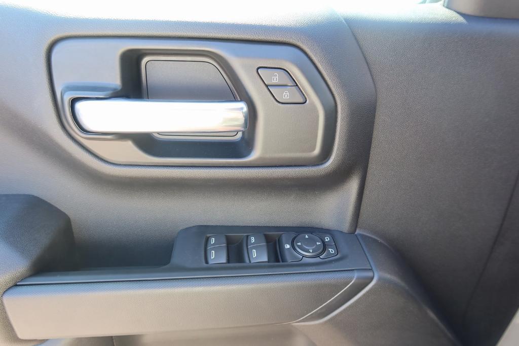 new 2025 Chevrolet Silverado 1500 car, priced at $42,722