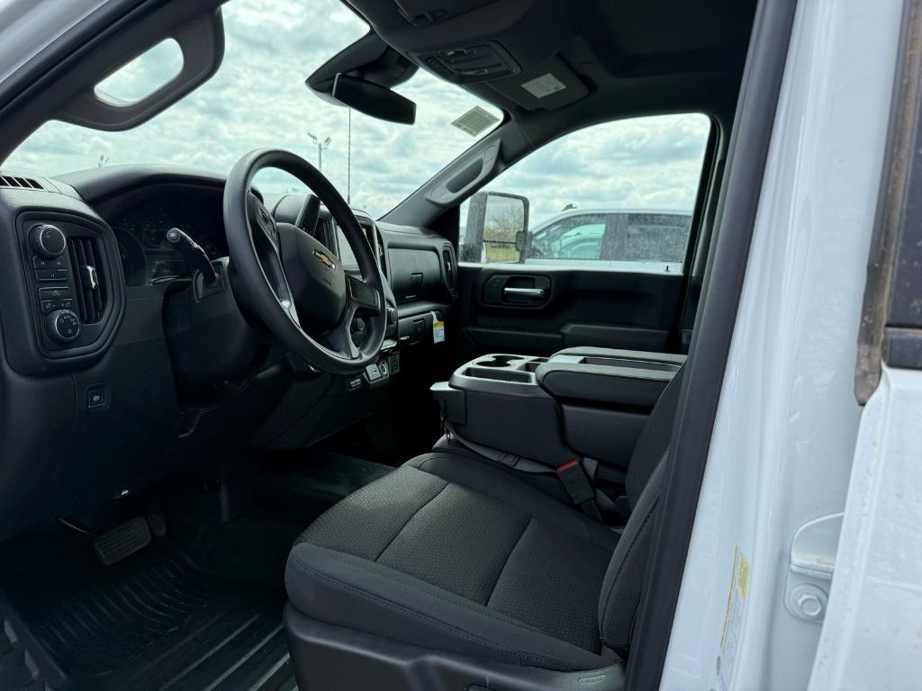 new 2025 Chevrolet Silverado 3500 car, priced at $60,908