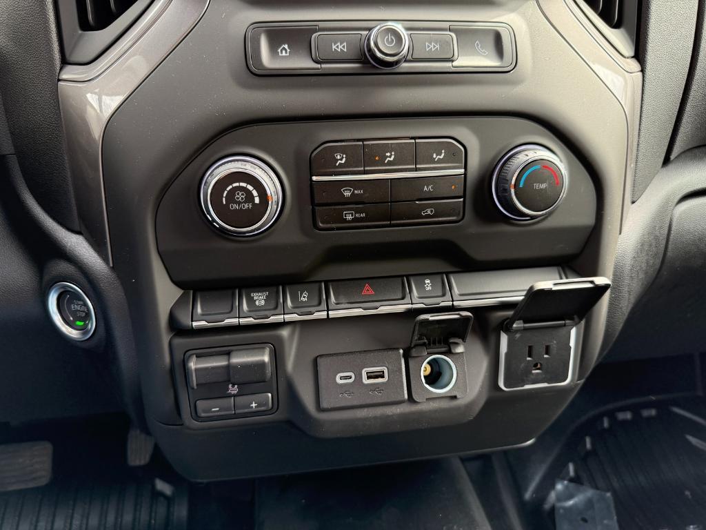 new 2025 Chevrolet Silverado 3500 car, priced at $60,908