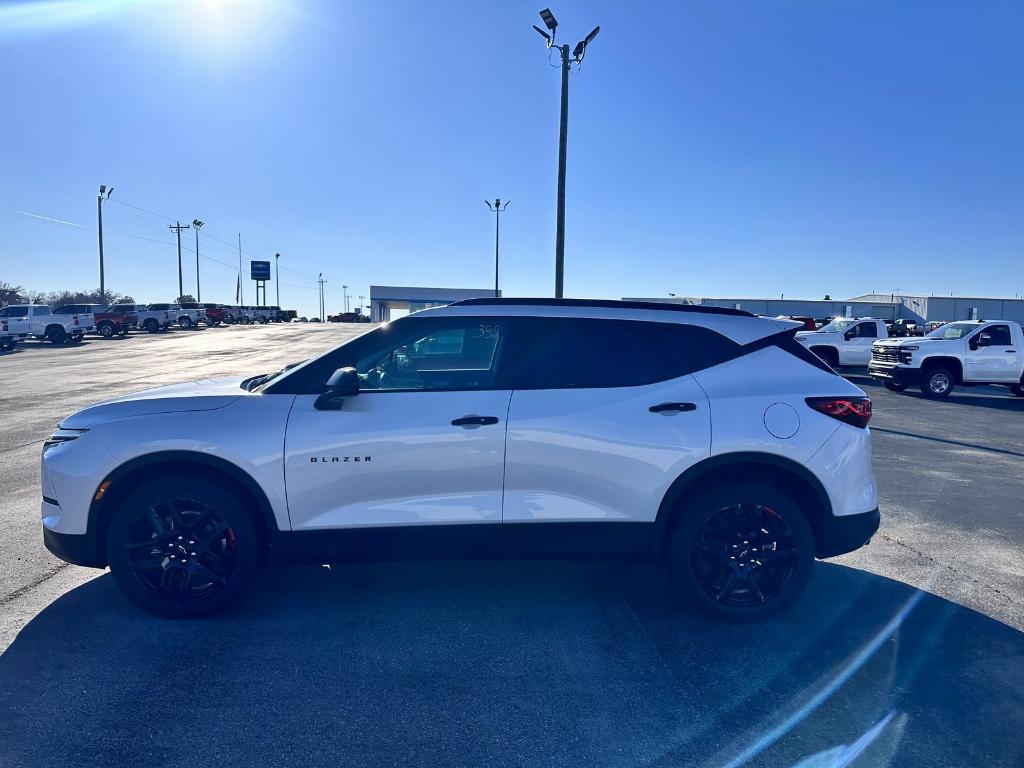 new 2025 Chevrolet Blazer car, priced at $38,702