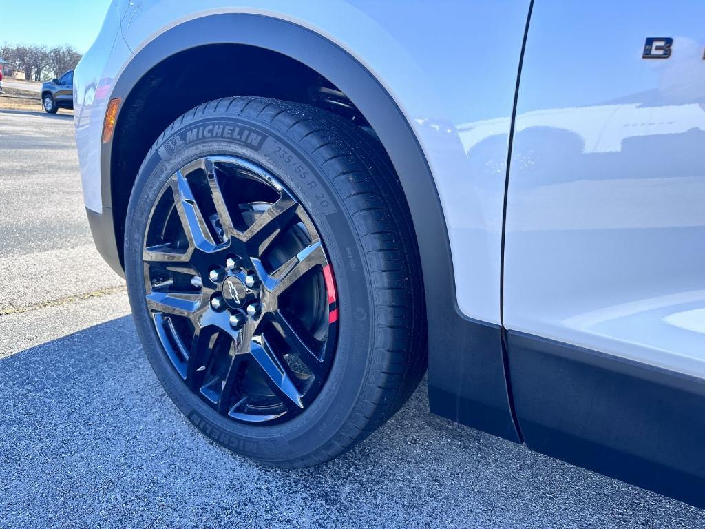 new 2025 Chevrolet Blazer car, priced at $38,702