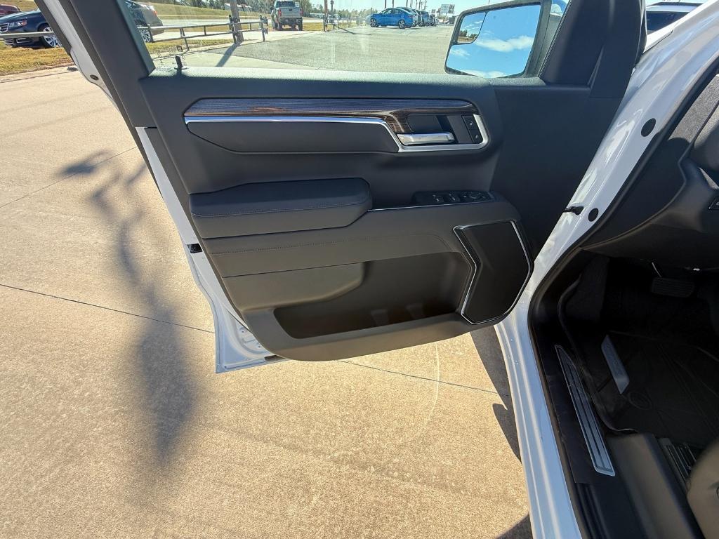 new 2026 Chevrolet Silverado 1500 car, priced at $47,985