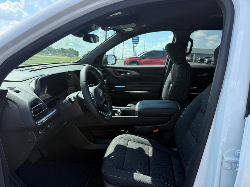 new 2026 Chevrolet Traverse car, priced at $41,593