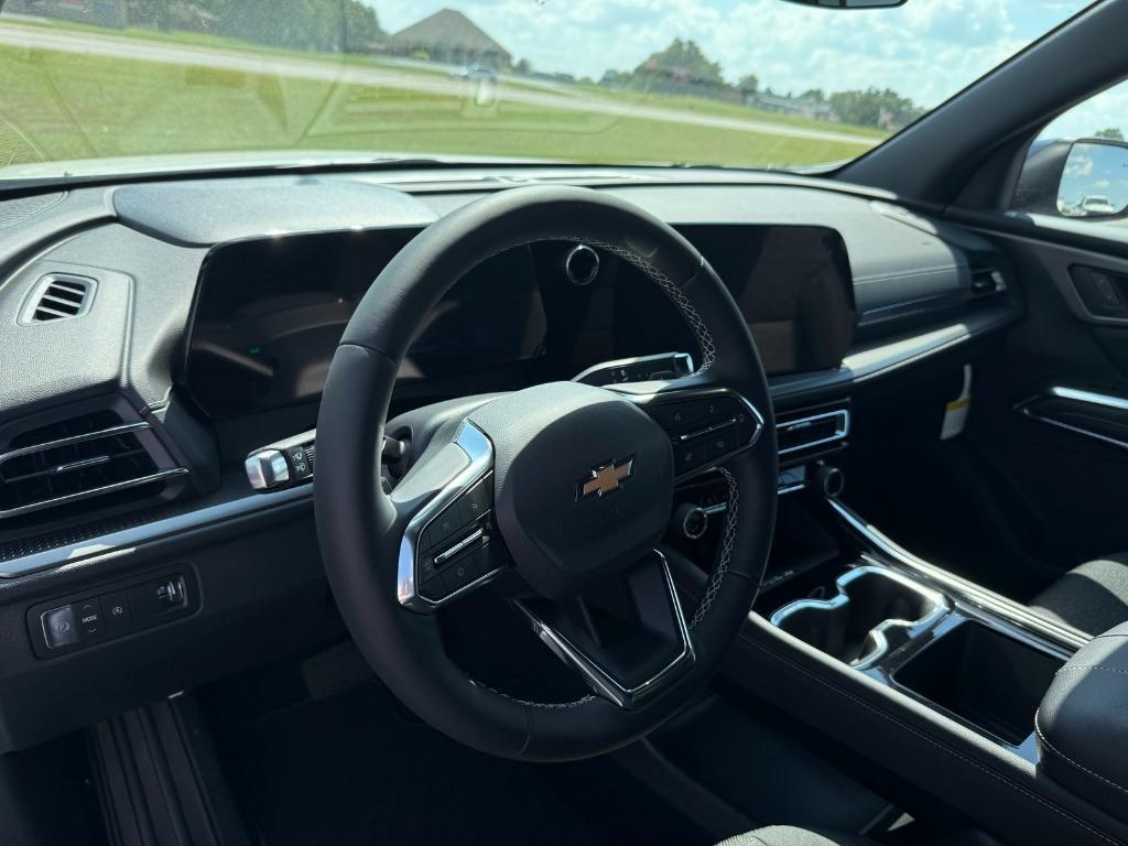 new 2026 Chevrolet Traverse car, priced at $41,593