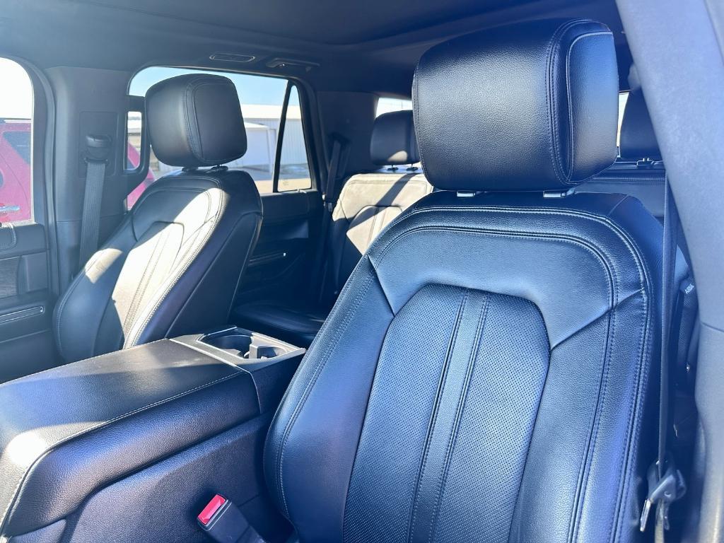 used 2019 Ford Expedition car, priced at $28,737