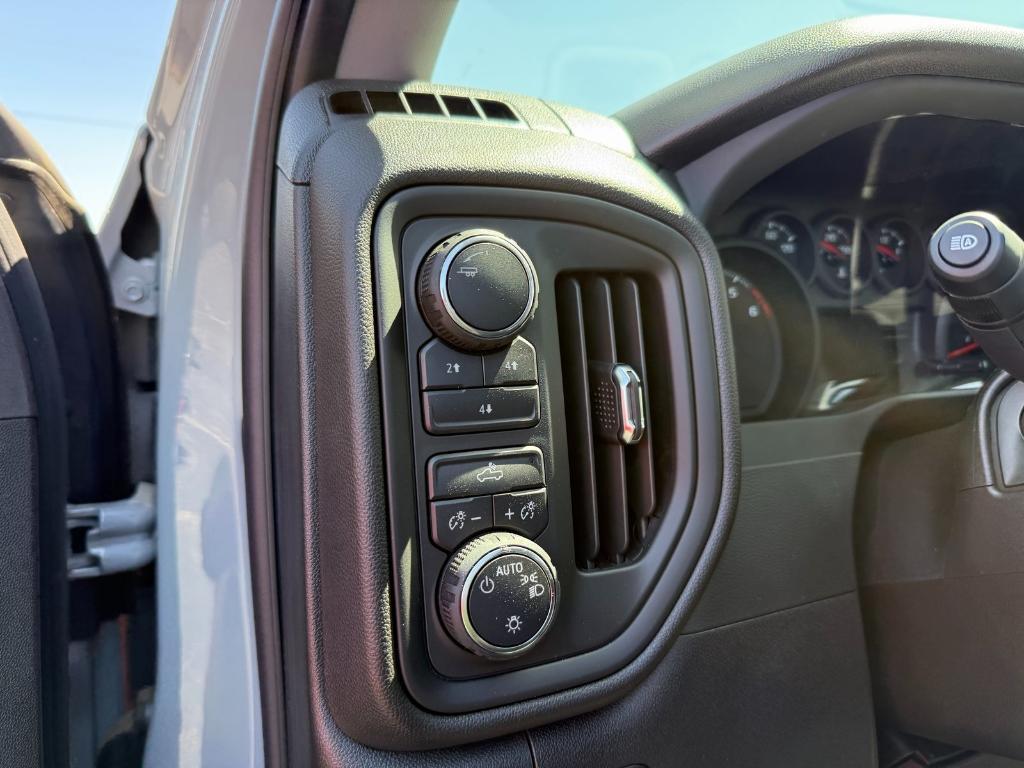 new 2025 Chevrolet Silverado 2500 car, priced at $54,088