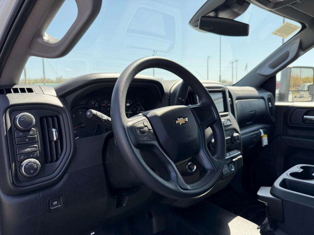 new 2025 Chevrolet Silverado 3500 car, priced at $69,208