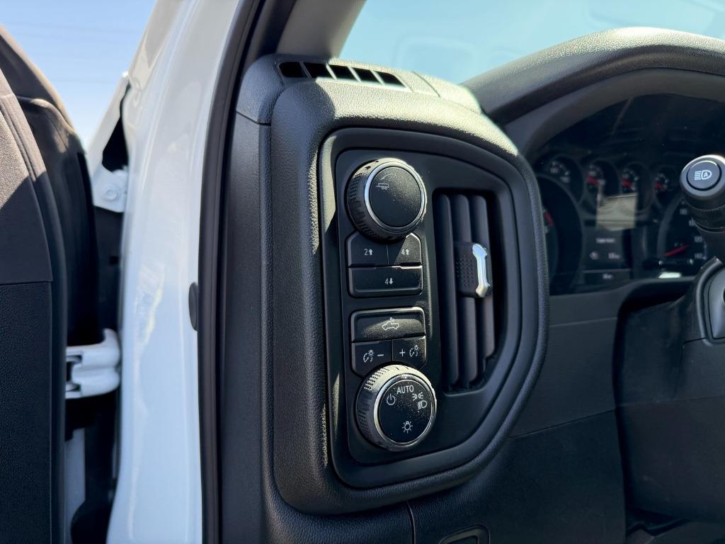 new 2025 Chevrolet Silverado 3500 car, priced at $69,208