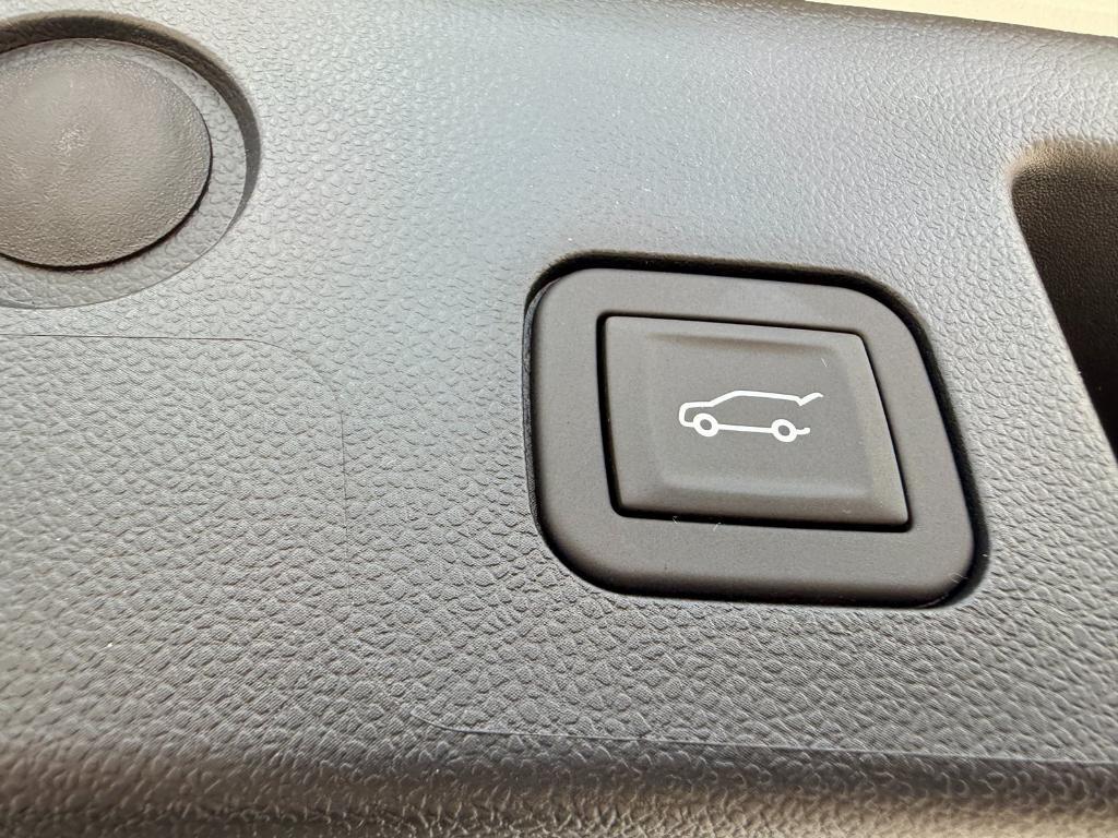 new 2026 Chevrolet Equinox car, priced at $32,906